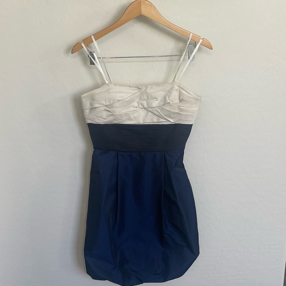 BCBGMaxAzria Navy and Cream Strapless Mini Dress Size 6
